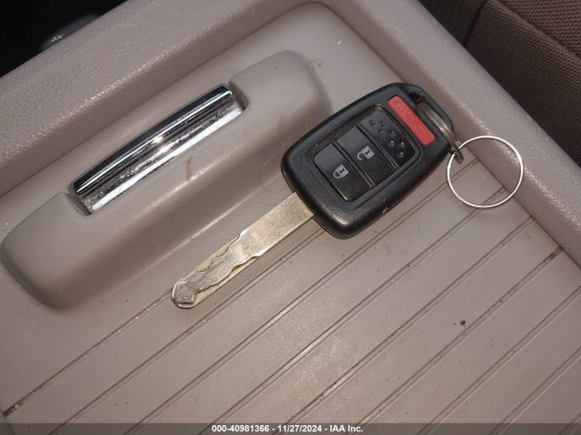 Honda CR-V LX 2014 3CZRM3H32EG714317 Image 11