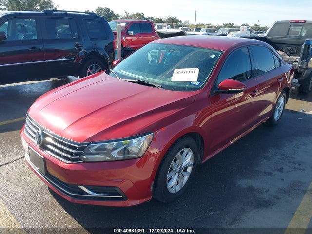 1VWAA7A33JC045577 Volkswagen Passat 2.0t R-line/2.0t S