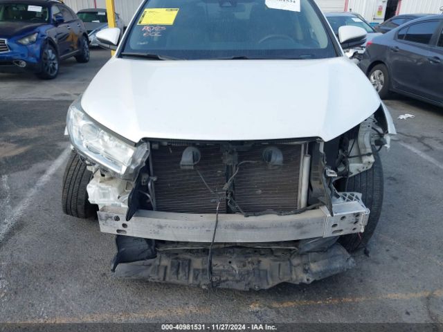 5TDZARFH7KS043482 Toyota Highlander Le