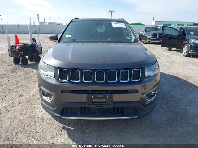 3C4NJCCB0JT358298 Jeep Compass Limited Fwd