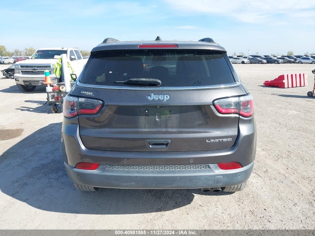 3C4NJCCB0JT358298 Jeep Compass Limited Fwd