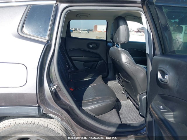 3C4NJCCB0JT358298 Jeep Compass Limited Fwd