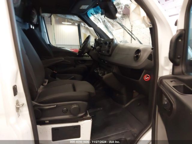 W2Y4ECHY8LT034641 Freightliner Sprinter 2500 High Roof V6