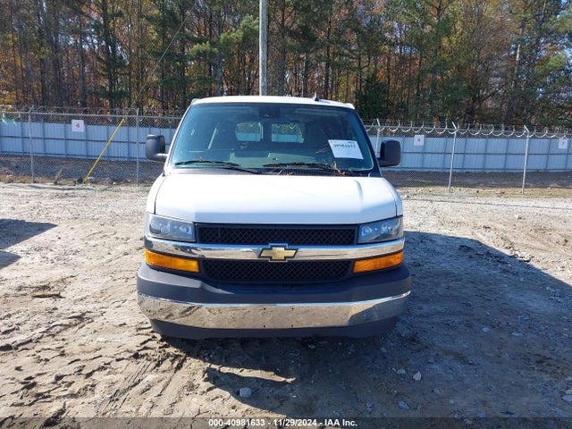 1GAZGPFP6L1268235 Chevrolet Express Passenger Rwd 3500 Extended Wheelbase Lt