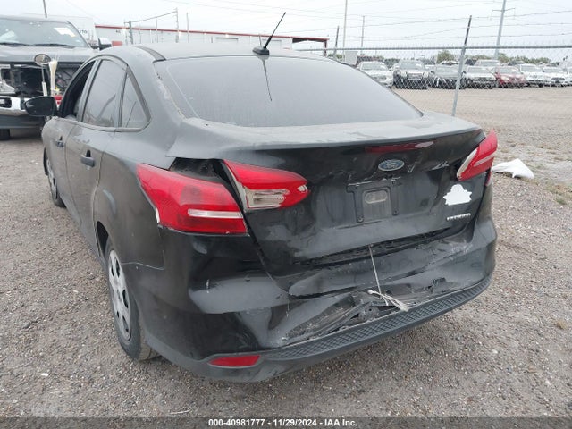 1FADP3E21GL288828 Ford FOCUS S
