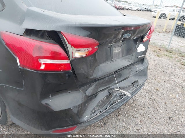 1FADP3E21GL288828 Ford FOCUS S