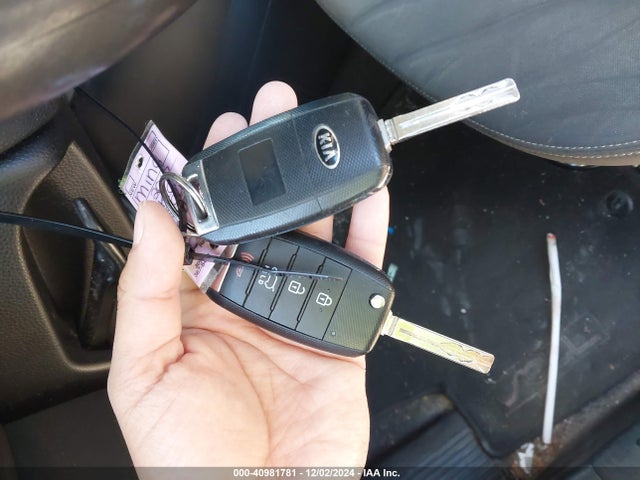 KIA Soul 2015 KNDJN2A23F7807193 Image 11