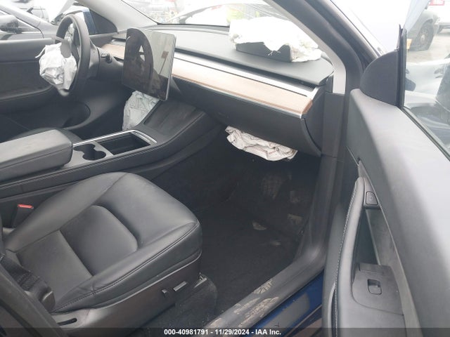 2022 TESLA MODEL Y 7SAYGDEE0NF439009 Photo 4