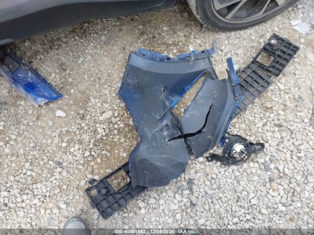 NMTKHMBX6JR038154 Toyota C-hr Xle Premium