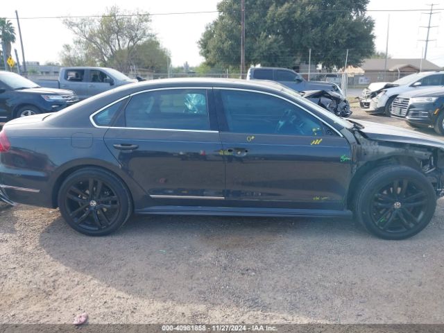 1VWDT7A37HC065705 Volkswagen Passat 1.8t R-line