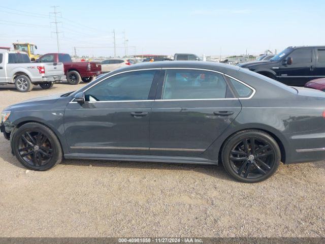 1VWDT7A37HC065705 Volkswagen Passat 1.8t R-line
