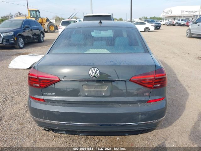 1VWDT7A37HC065705 Volkswagen Passat 1.8t R-line