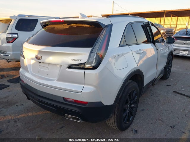 2023 CADILLAC XT4 1GYFZER40PF118859 Photo 3