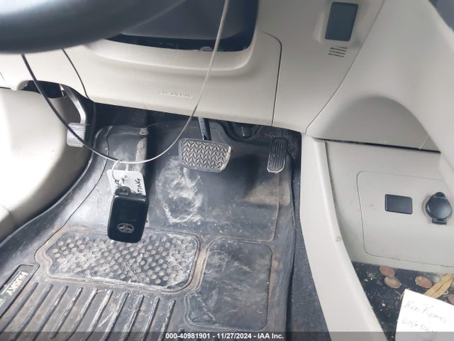 Toyota Prius Two 2014 JTDKN3DU8E1804654 Image 11