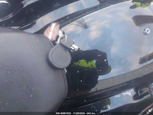2022 HARLEY-DAVIDSON FLTRXST 1HD1ACL12NB635805 Photo 10