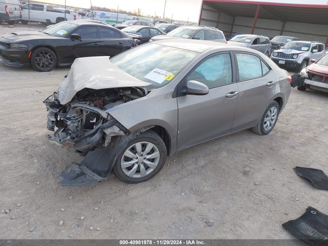 Toyota COROLLA LE 2016 5YFBURHE5GP458733 Image 2
