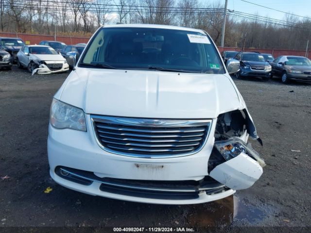 2C4RC1CG9ER143975 Chrysler Town & Country Touring-l