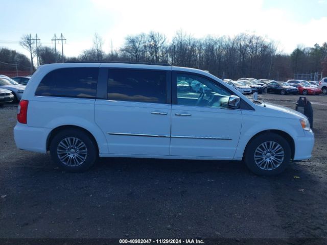2C4RC1CG9ER143975 Chrysler Town & Country Touring-l