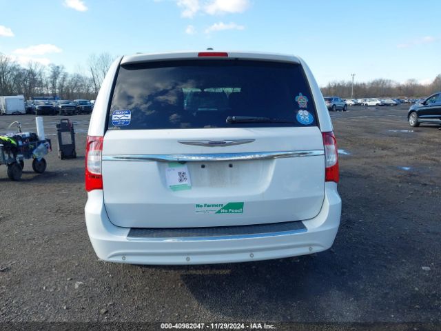 2C4RC1CG9ER143975 Chrysler Town & Country Touring-l
