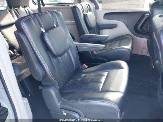 2C4RC1CG9ER143975 Chrysler Town & Country Touring-l