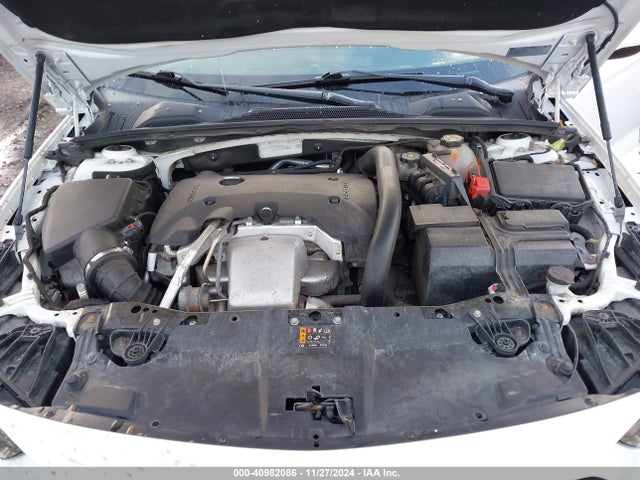 W04GV8SX7J1088477 Buick Regal Tourx Essence