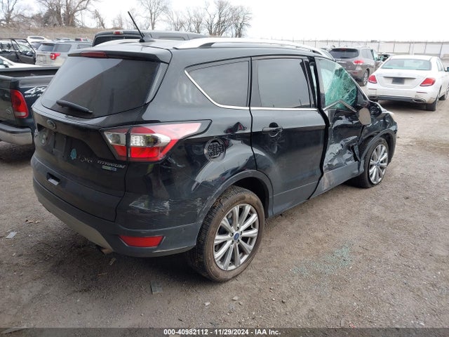 Ford Escape Titanium 2018 1FMCU9J98JUA28380 Image 4