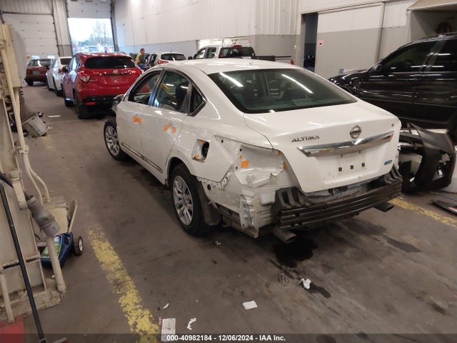 Nissan Altima 2.5 S 2014 1N4AL3AP8EC319893 Image 3