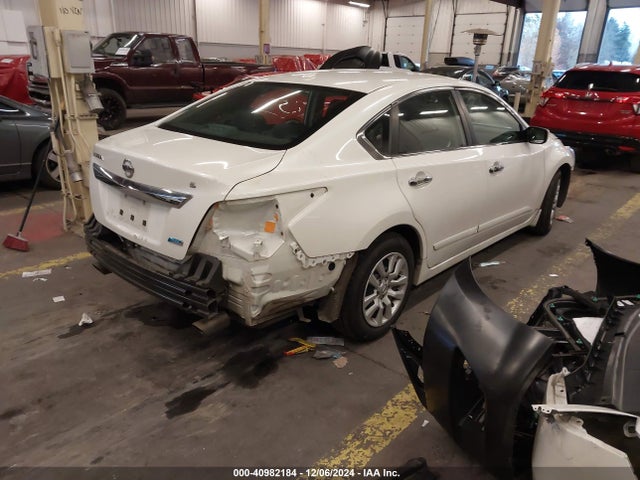 Nissan Altima 2.5 S 2014 1N4AL3AP8EC319893 Image 4