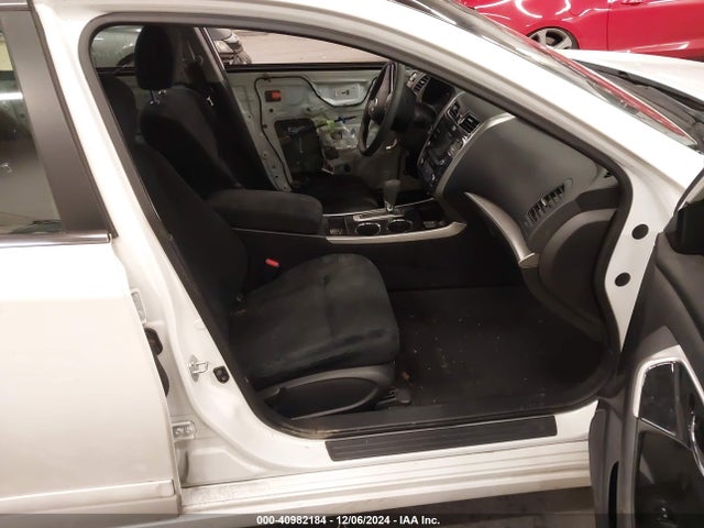 Nissan Altima 2.5 S 2014 1N4AL3AP8EC319893 Image 5