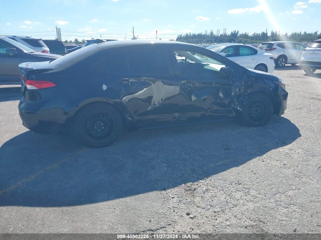 Toyota COROLLA LE 2021 5YFEPMAE8MP149545 Image 4