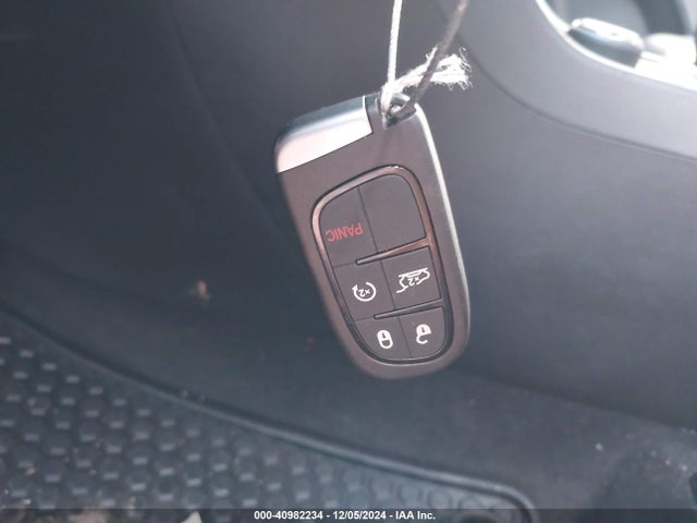 1C4PJMLB4KD321809 Jeep Cherokee Altitude 4x4