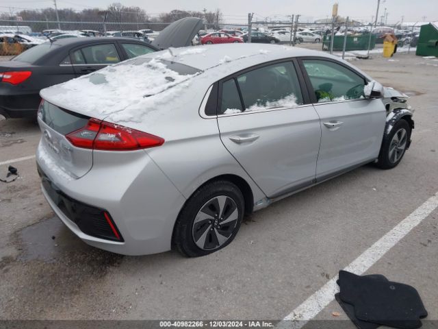KMHC75LC7JU072668 Hyundai Ioniq Hybrid Sel