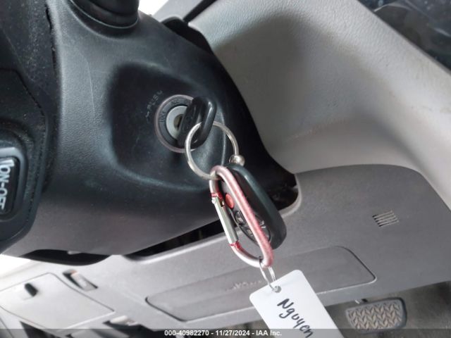 5TDKK3DC0FS680156 Toyota Sienna Le 8 Passenger
