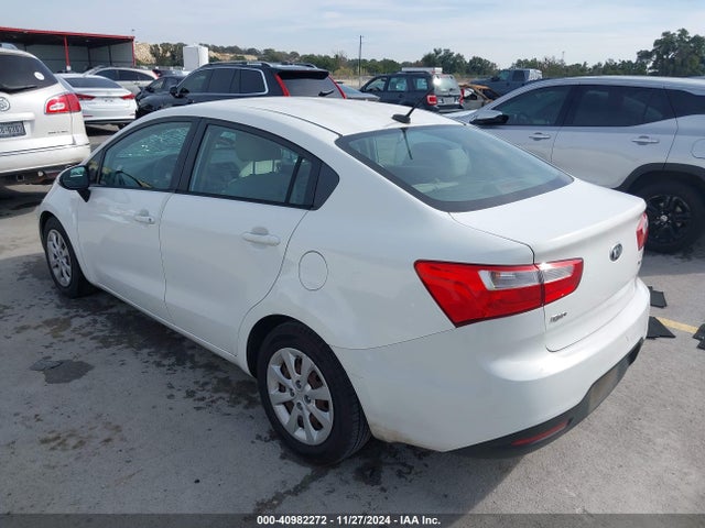 KNADM4A30F6444083 KIA RIO LX