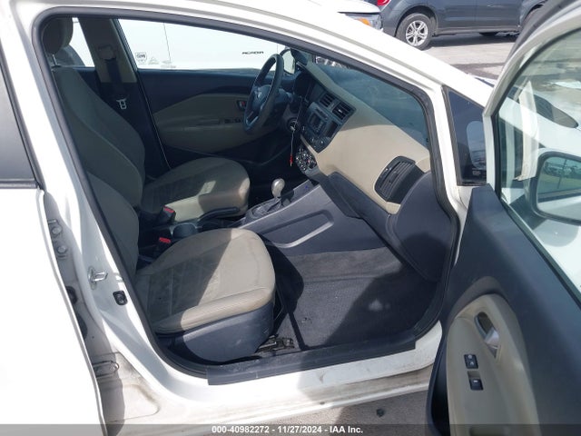 KNADM4A30F6444083 KIA RIO LX