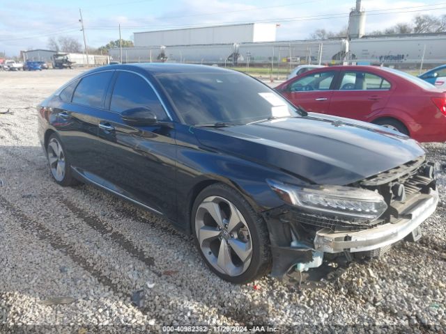 1HGCV1F92JA151963 Honda Accord Touring