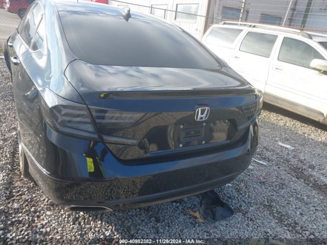 1HGCV1F92JA151963 Honda Accord Touring