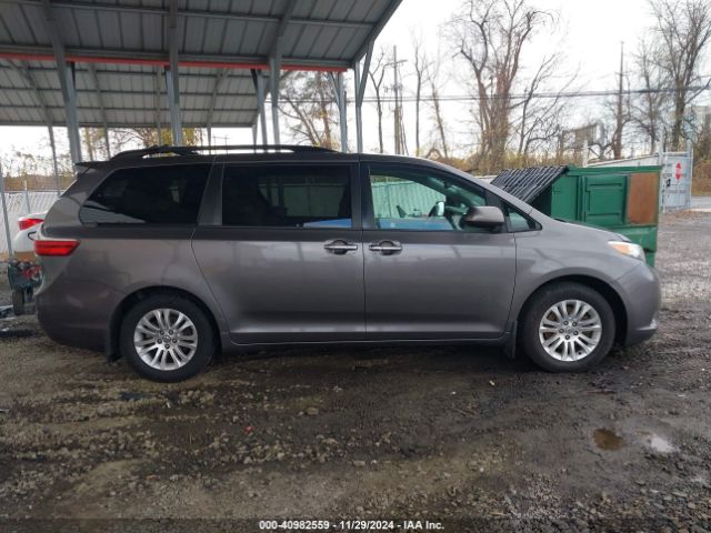 5TDYK3DC8FS592367 Toyota Sienna Xle/limited