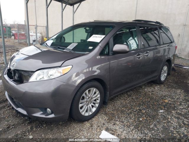 5TDYK3DC8FS592367 Toyota Sienna Xle/limited