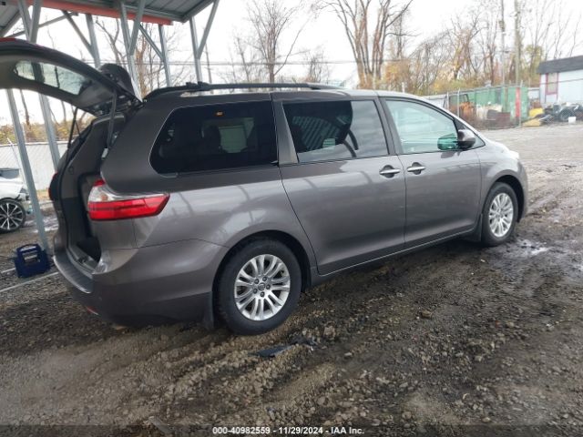 5TDYK3DC8FS592367 Toyota Sienna Xle/limited