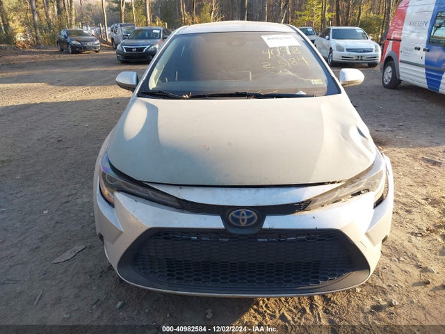 Toyota Corolla Hybrid Le 2021 JTDEAMDE2MJ003319 Image 18