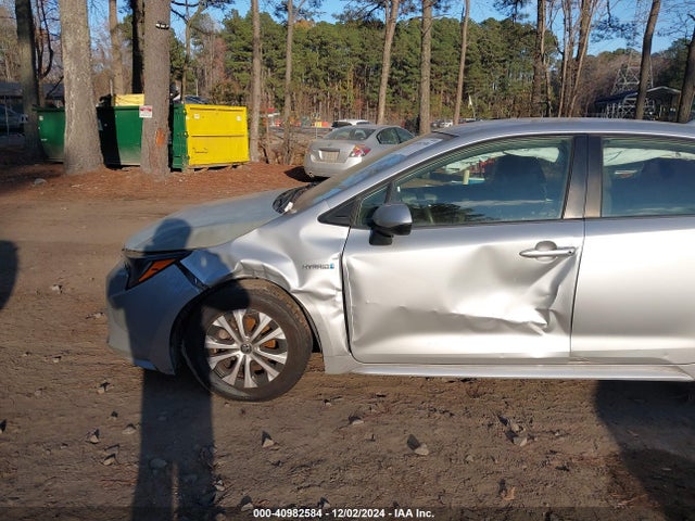 Toyota Corolla Hybrid Le 2021 JTDEAMDE2MJ003319 Image 6