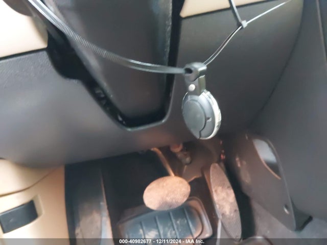 2010 MINI COOPER WMWMR3C58ATU98722 Photo 10