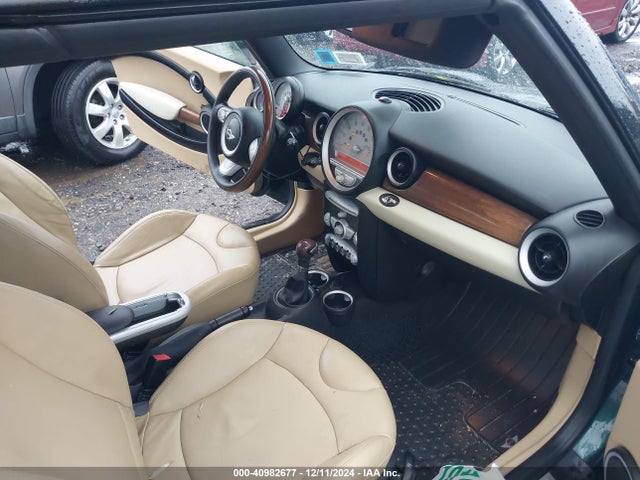 2010 MINI COOPER WMWMR3C58ATU98722 Photo 4
