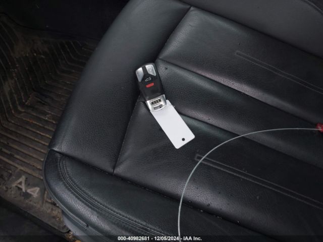 WAUDNAF4XHN049527 Audi A4 2.0t Season Of Audi Premium