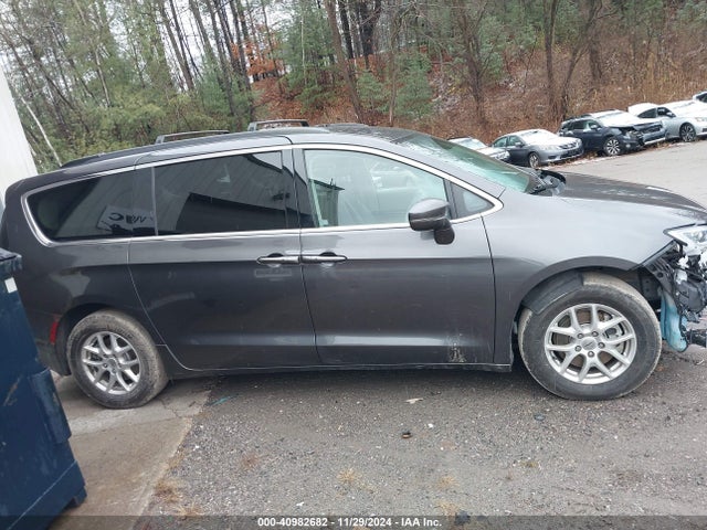 2C4RC1BG9NR118074 Chrysler Pacifica Touring L
