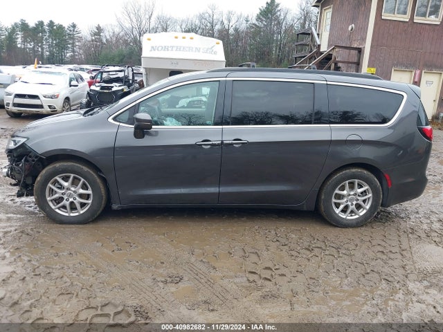 2C4RC1BG9NR118074 Chrysler Pacifica Touring L