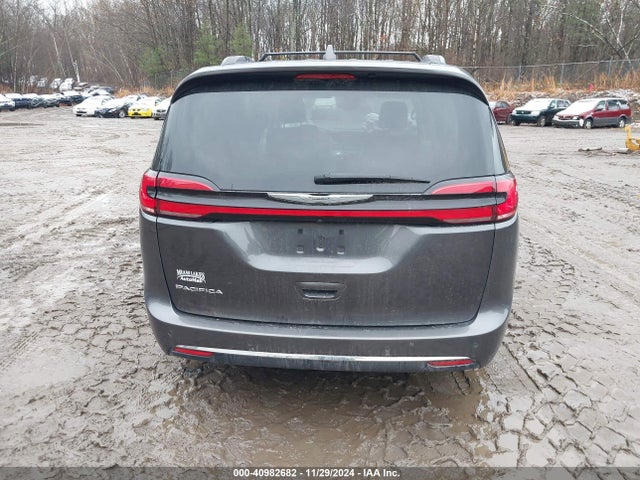 2C4RC1BG9NR118074 Chrysler Pacifica Touring L