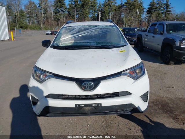 Toyota RAV4 LE 2018 JTMBFREV9JJ259615 Image 12