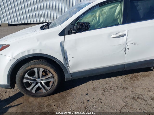 Toyota RAV4 LE 2018 JTMBFREV9JJ259615 Image 6